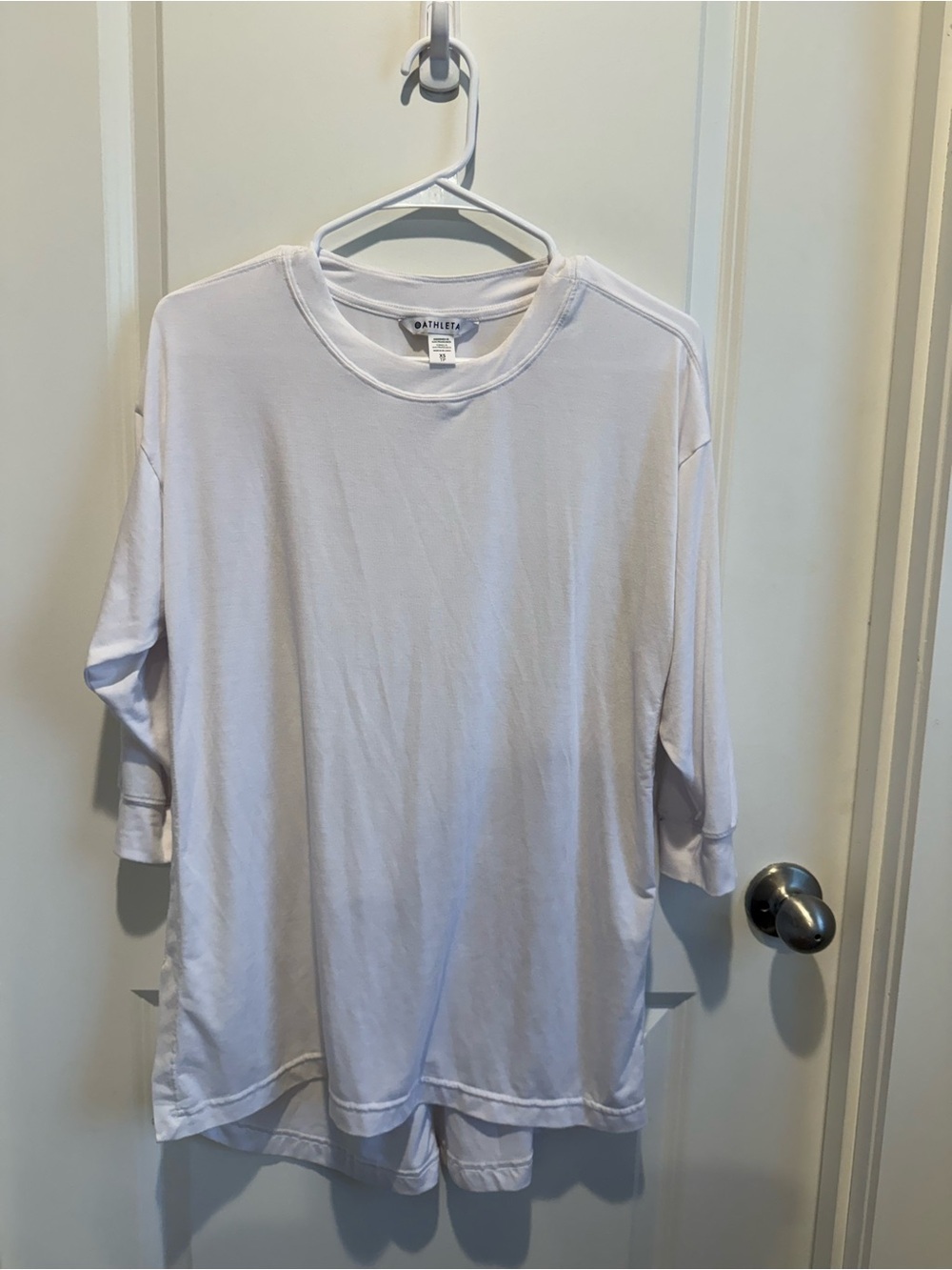 Athleta Women’s XS White Long Sleeve Tunic Tee Relaxed Athleisure Top